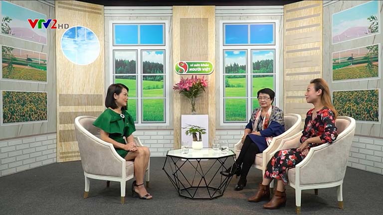 Bác sĩ Nguyễn Thị Nhuần trong chương trình VTV2 "Vì sức khỏe người Việt"